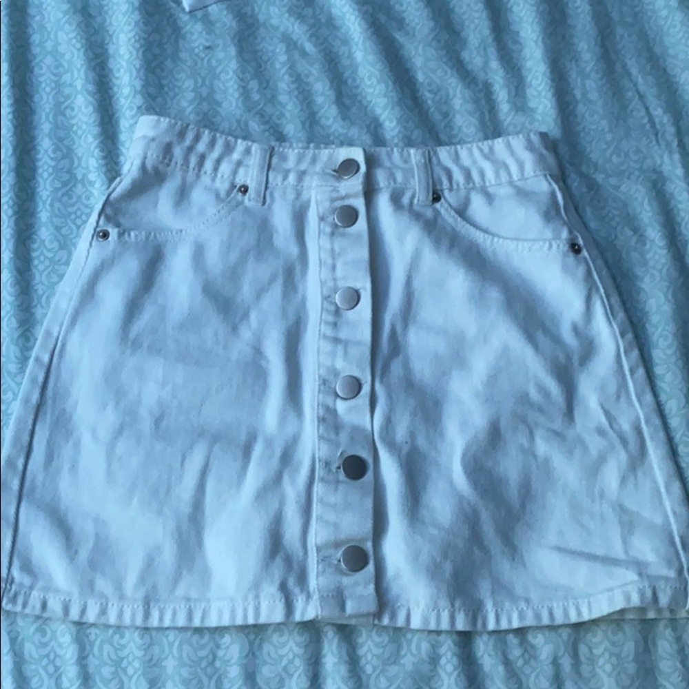 white denim skirt